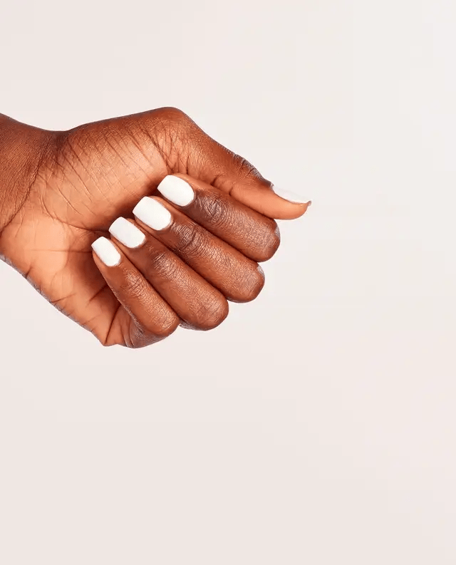 Sơn móng tay OPI NL L26 SUZI CHASES PORTU-GEESE